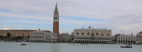 Venedig Dogenpalast und Campanile